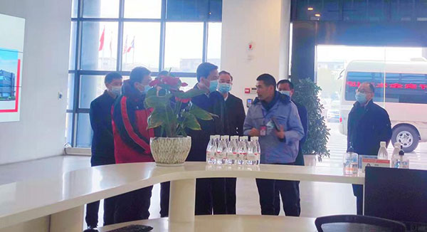 樹立安全發展理念 重慶市委政法委黃副書記一行蒞臨涪陵基地調研